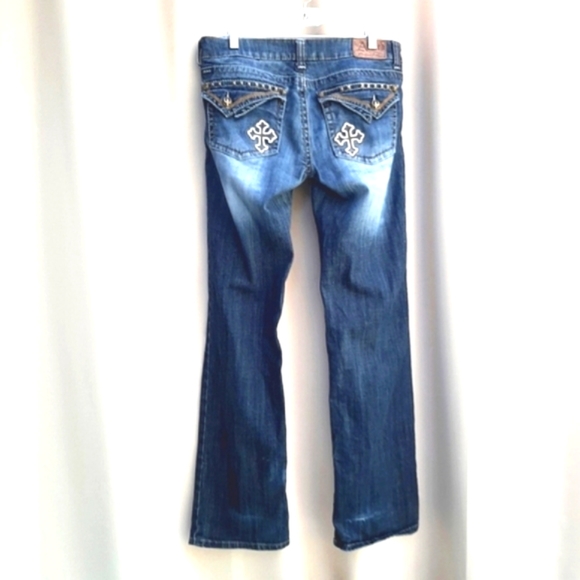 💥 ADIKTD 💥 Distressed Women's Jeans, For Tall gals! - Picture 2 of 6